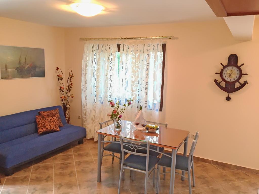 Parálion Ástros Glyfada Villas מראה חיצוני תמונה