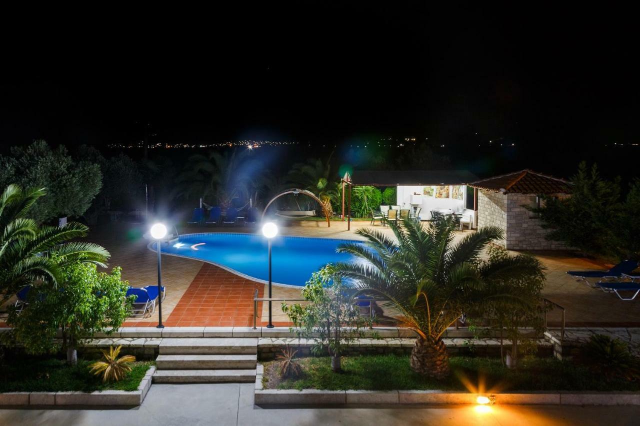 Parálion Ástros Glyfada Villas מראה חיצוני תמונה
